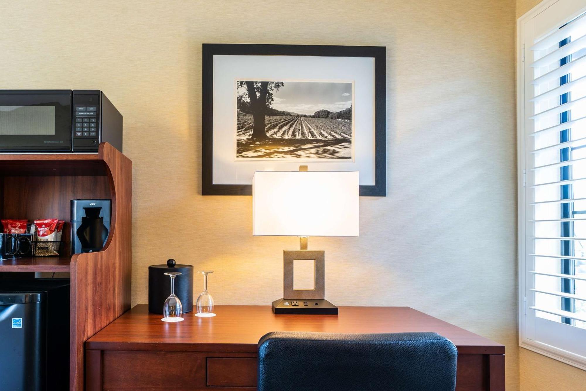 Best Western Plus Stevenson Manor Калистога Экстерьер фото